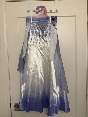 BRAND NEW WITH TAGS!! Disney Frozen Princess Costume with Cape